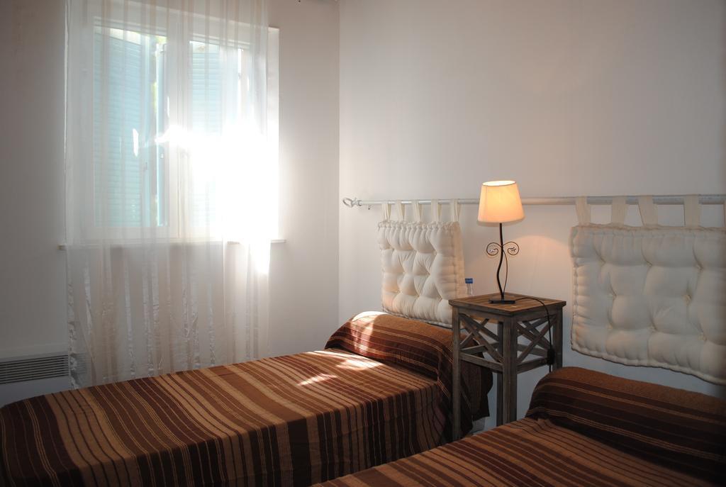 Le Figuier Hotel Santa-Lucia-di-Moriani Room photo
